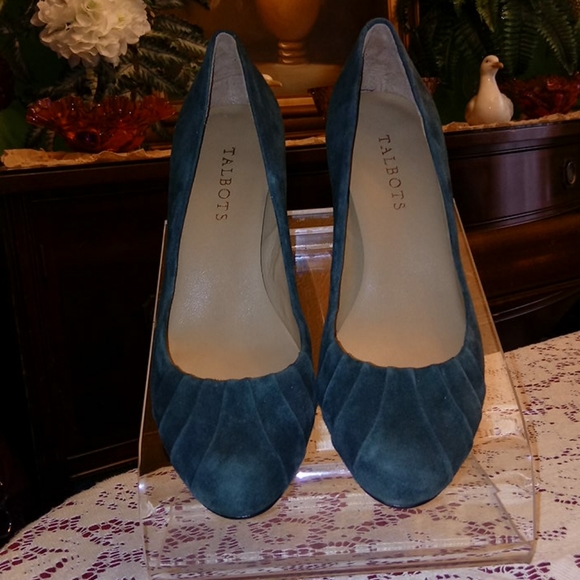 Talbots Shoes - Talbots Suade heels